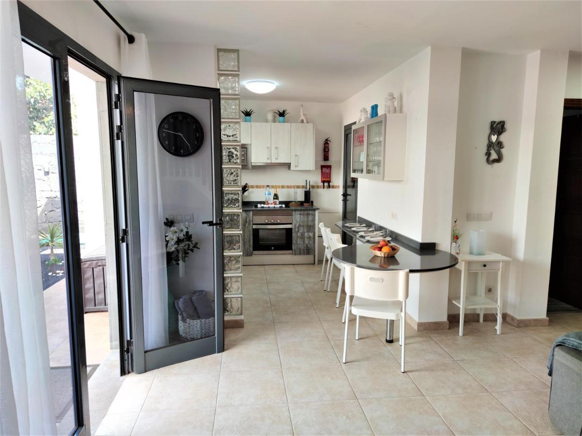 Villa Zinnia Playa Blanca  Buitenkant foto